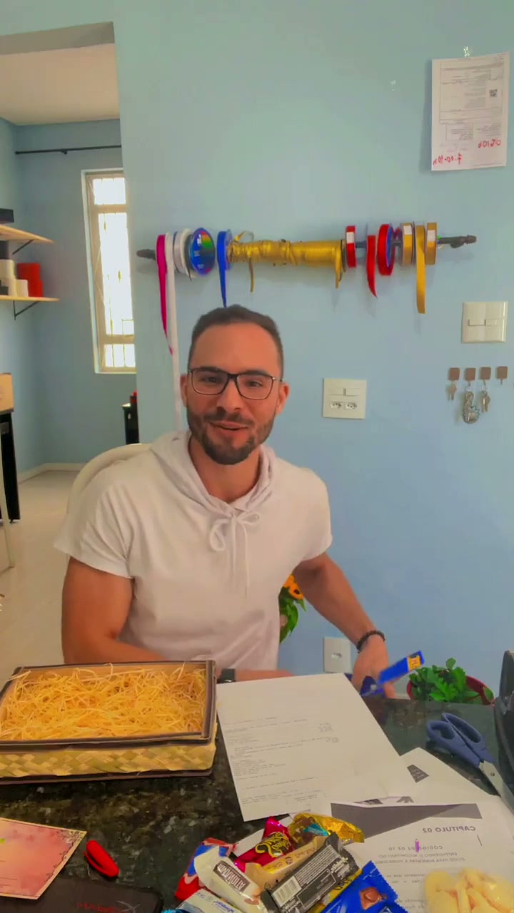 Guilherme Fonseca trabalhando na operação da Doce Cesta